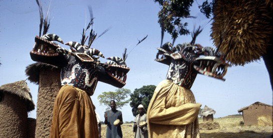 Découverte : ‪Wambele, ce masque mystérieux et‪ sacré en pays Sénoufo