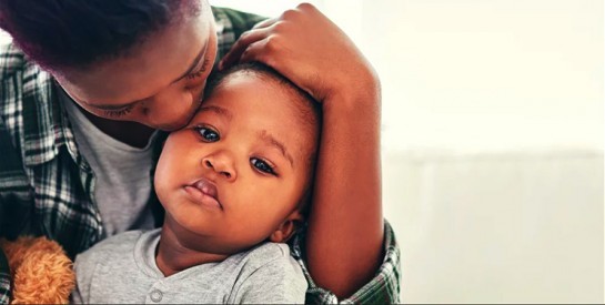 Conjonctivite de bébé : comment nettoyer ses yeux