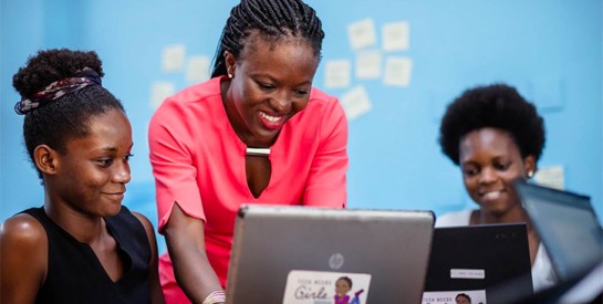 Ghana: Regina Honu, pionnière de l’informatique