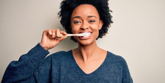 Se brosser les dents : avant ou après le petit-déjeuner ?