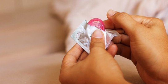 Une femme condamnée pour avoir percé les préservatifs de son partenaire