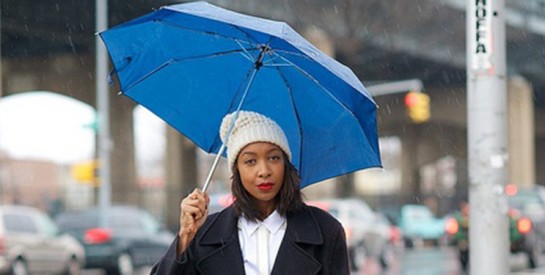 Le parapluie pour femme : l’accessoire indispensable pour parfaire son look de pluie