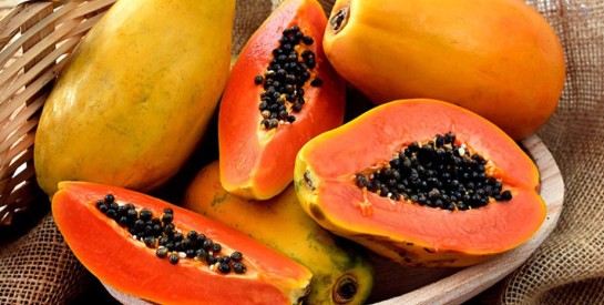 La papaye, ce fruit miraculeux pour la peau