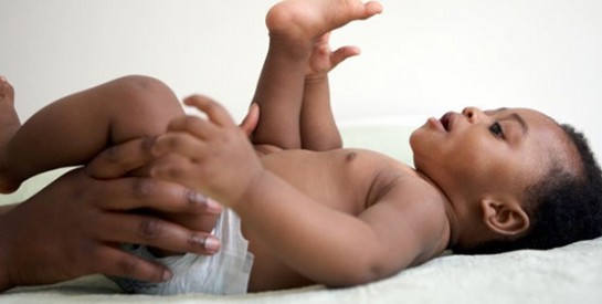 Le massage de bébé a des vertus reconnues!