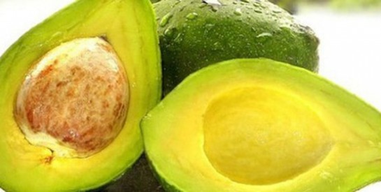 L`avocat : tout aussi bon dans l’assiette que sur la peau…