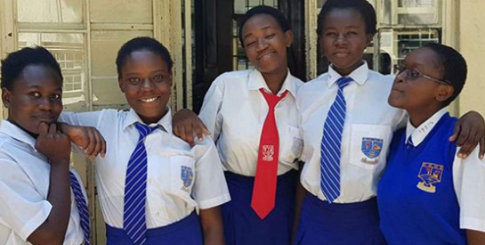 Des adolescentes kényanes développent une application pour en finir avec les mutilations génitales