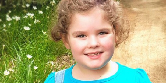 A 5 ans, Emily a déjà ses règles et sera bientôt ménopausée