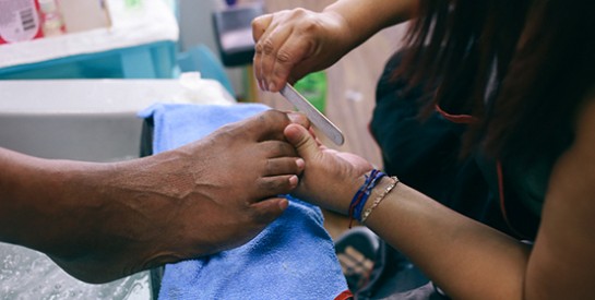 Soin des pieds : quelques idées pour se débarrasser des ongles incarnés