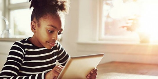 Offrir une tablette à son enfant pour Noël : bonne ou mauvaise idée ?