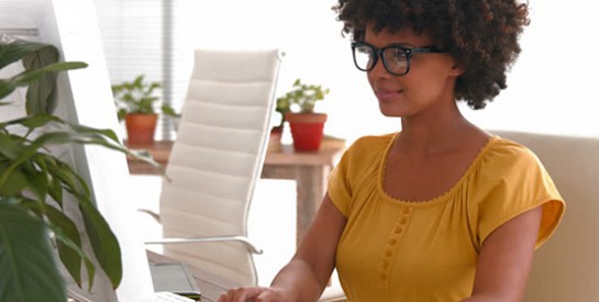 Rester assis trop longtemps au travail nuit à la santé