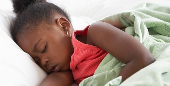 C`est prouvé, mettre ses enfants au lit plus tôt est bon pour leur santé !