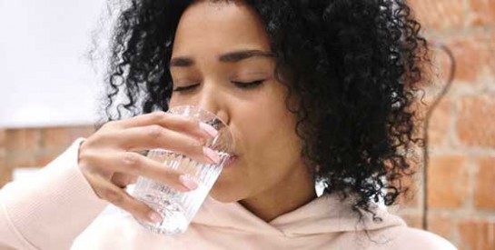 Drépanocytose : pourquoi boire suffisamment d`eau?