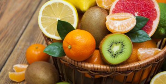 Manger des fruits le soir fait-il grossir ?