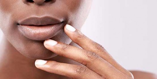 Prendre soin de ses lèvres : hydratation et gommage
