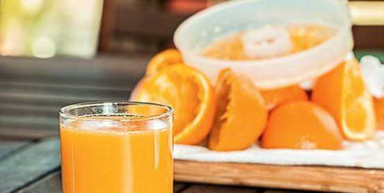 Comment resserrer les pores dilatés avec le jus d`orange