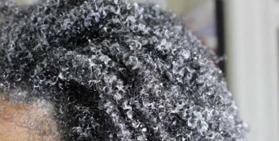 Le bicarbonate pour nettoyer en profondeur vos cheveux