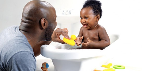 Le bain de mon bébé : tout ce qu`il faut savoir