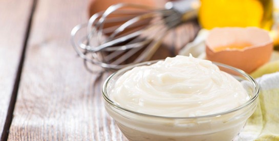 Masque mayonnaise pour nourrir vos cheveux