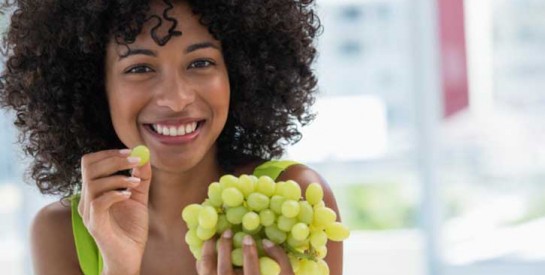 L’huile de pépins de raisin : l’ingrédient qui veut du bien à nos cheveux