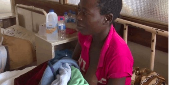 Cyclone Idai: Une femme accouche en haut d'un arbre pendant les inondations au Zimbabwe