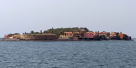 A la découverte de l`île de Gorée, tout sur la mémoire de la traite négrière en Afrique