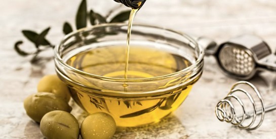5 raisons peu connues d`avoir de l`huile d`olive sur sa table