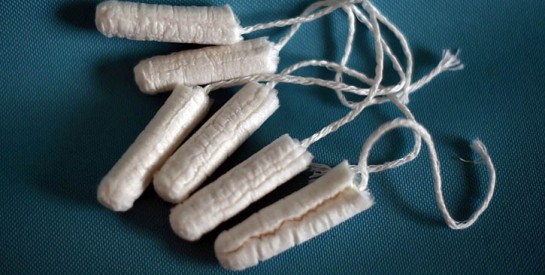 Une jeune femme de 17 ans meurt d’un « choc toxique » à cause d’un tampon hygiénique