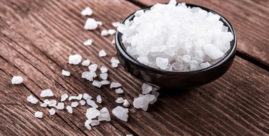 Consommation de sel : pourquoi vous devriez la réduire même si vous n’êtes pas à risque
