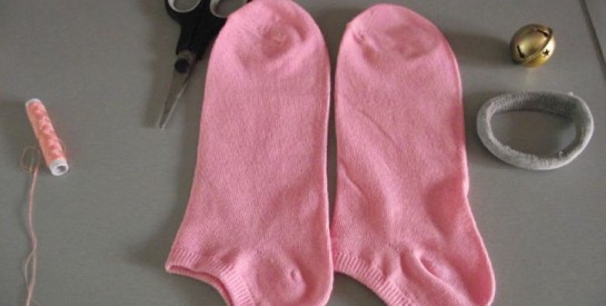 Comment fabriquer un masque avec une chaussette et sans élastiques