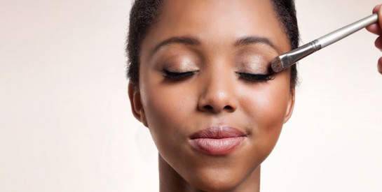 Peau mixte ou grasse: conseils de pro pour un maquillage simple et parfait