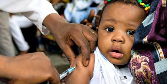 L'arrêt des programmes de vaccination met la vie des enfants en danger
