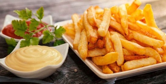 Astuce pour obtenir des frites bien croustillantes avec le vinaigre de cidre