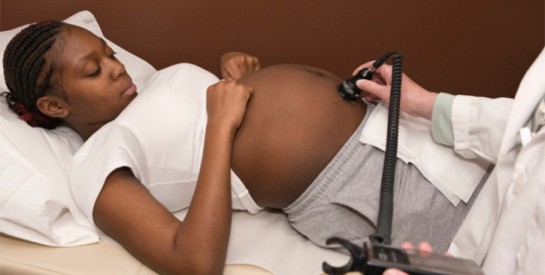Covid-19 : une étude montre que les femmes enceintes peuvent transmettre le virus à leur bébé