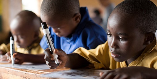 COVID-19 : Au moins un tiers des élèves dans le monde n’a pas eu accès à l’enseignement à distance lorsque les écoles étaient fermées, selon  l’UNICEF