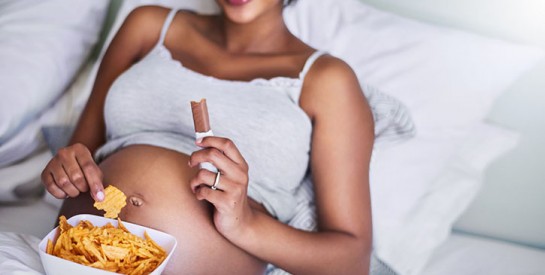 Consommer trop de fructose pendant la grossesse serait néfaste au bébé