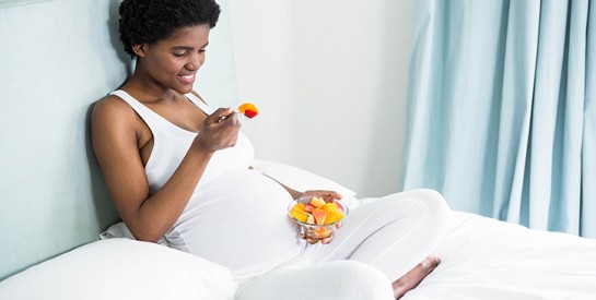 Trop de fruits pendant la grossesse altérerait la qualité du lait maternel