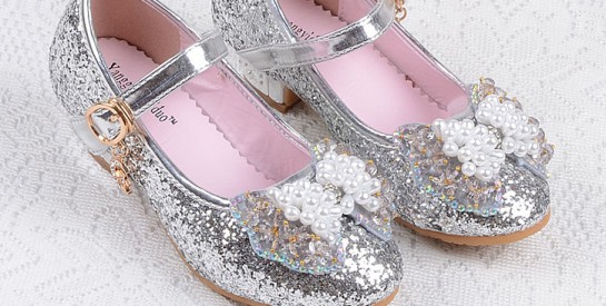 Accessoire : 2 idées pour bien choisir la chaussure de votre enfant