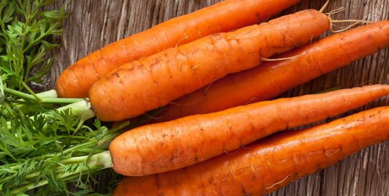 Les carottes crues pour éliminer la plaque dentaire