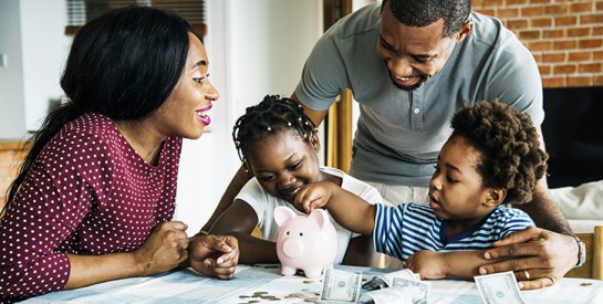 Pourquoi et comment inculquer la finance à vos enfants ?