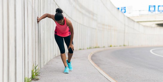 Poser de la glace sur une blessure musculaire : ce n’est pas une bonne idée !