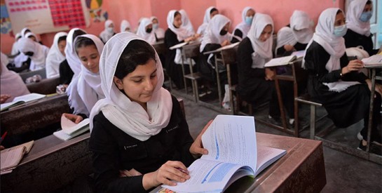 Afghanistan : les femmes autorisées à étudier, sous condition