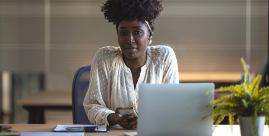 Emploi : comment les heures non rémunérées sont devenues partie intégrante du travail ?