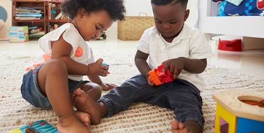 Faut-il forcer son enfant à prêter ses jouets ?