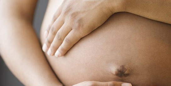 Enceinte d'un petit garçon, elle conçoit un autre enfant pendant la même grossesse !