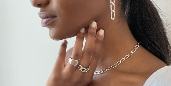 Quel collier choisir pour une femme de 40 ans ?