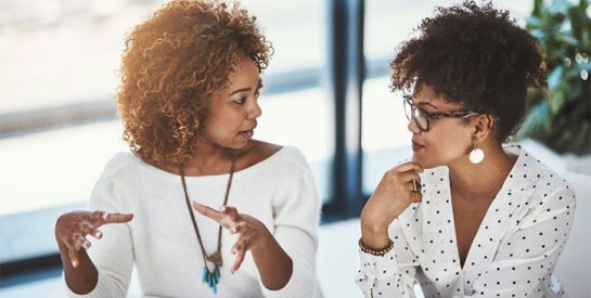 Pourquoi les commérages au travail sont bénéfiques pour vous