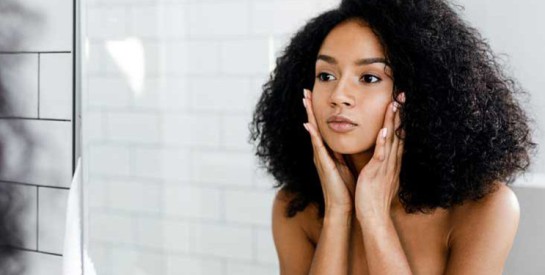 Pores dilatés : voici comment les resserrer