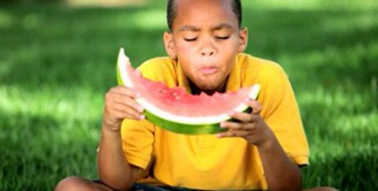 Quelques meilleurs aliments pour les dents des enfants