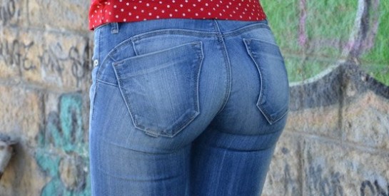Seins ou fesses, que préfèrent les hommes?