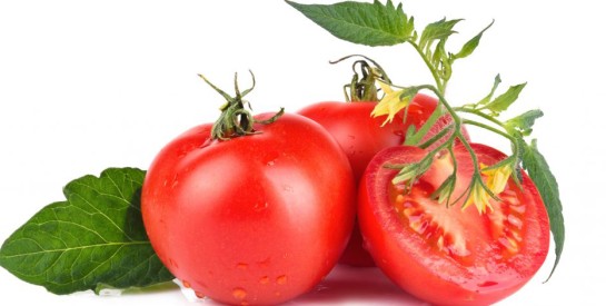 La tomate fraiche : une solution contre les visages acnéiques